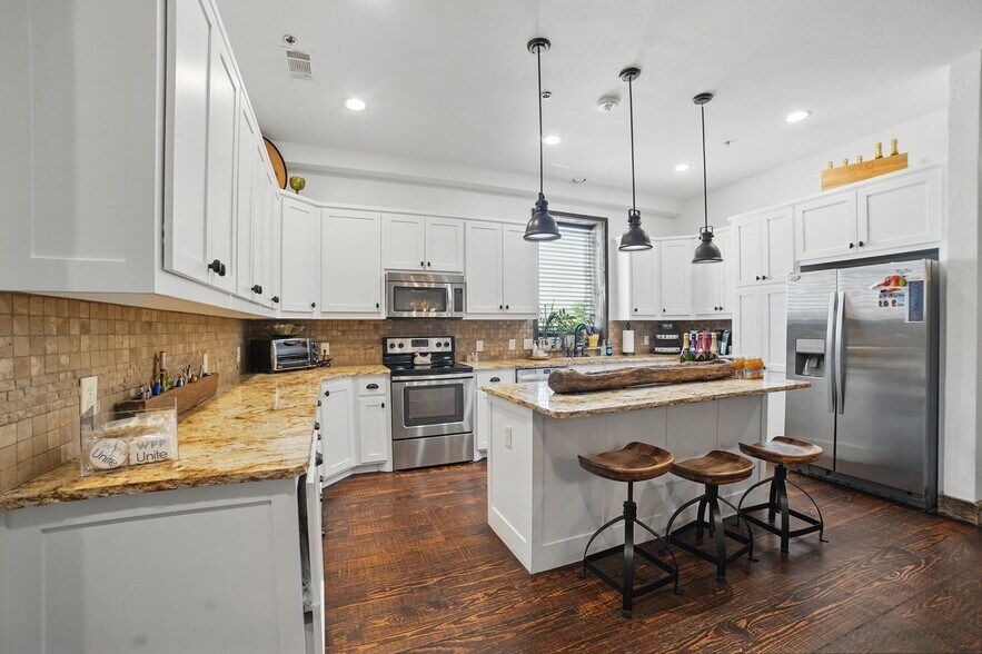 More Photos Of , Lavon Unknown For Sale