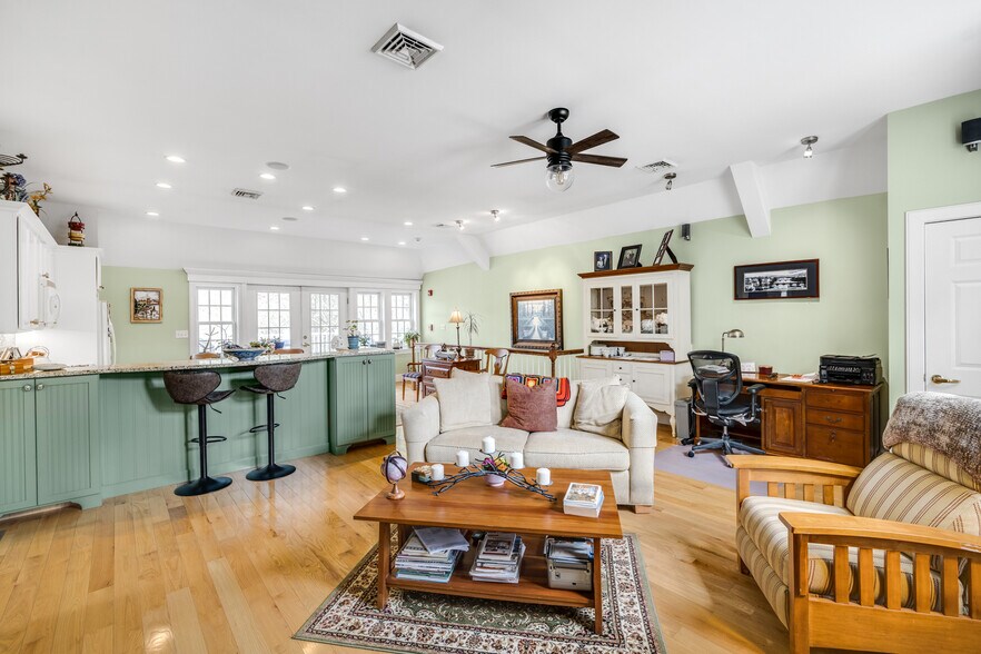 More Photos Of 1861 Main St, Brewster Hospitality For Sale