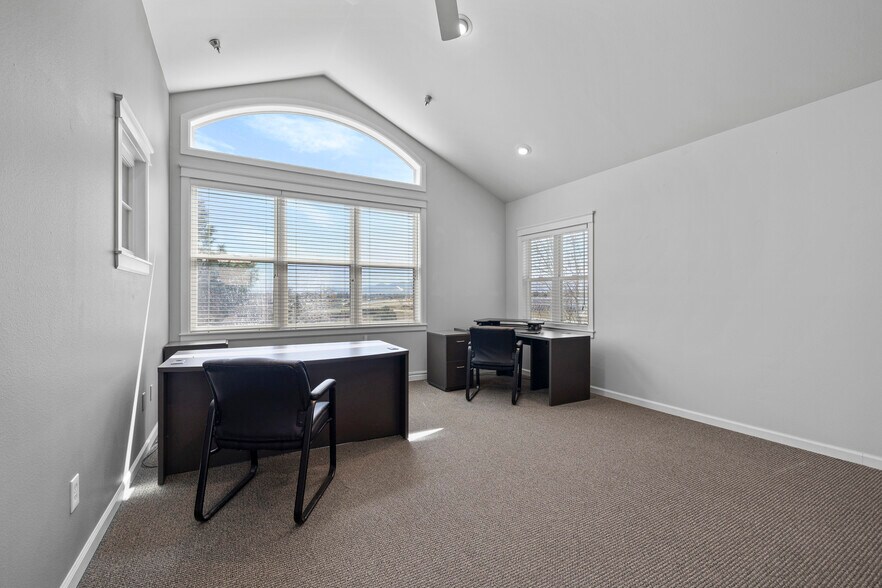 More Photos Of 7102 La Vista Pl, Niwot Medical For Sale