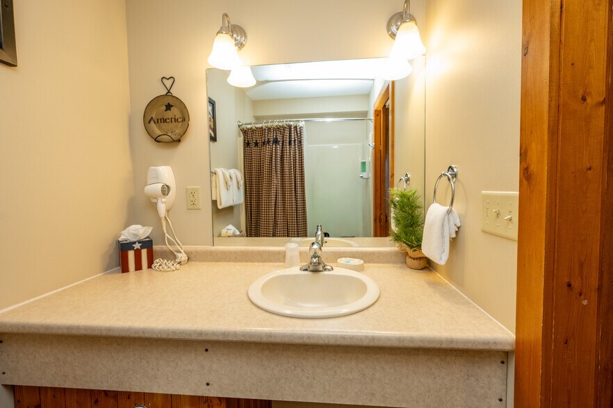 More Photos Of 17848 Garrett Hwy, Oakland Apartments For Sale