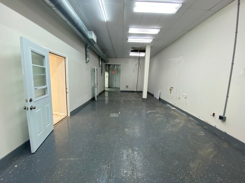 More Photos Of 215-235 S 21st Ave, Hollywood Office For Lease
