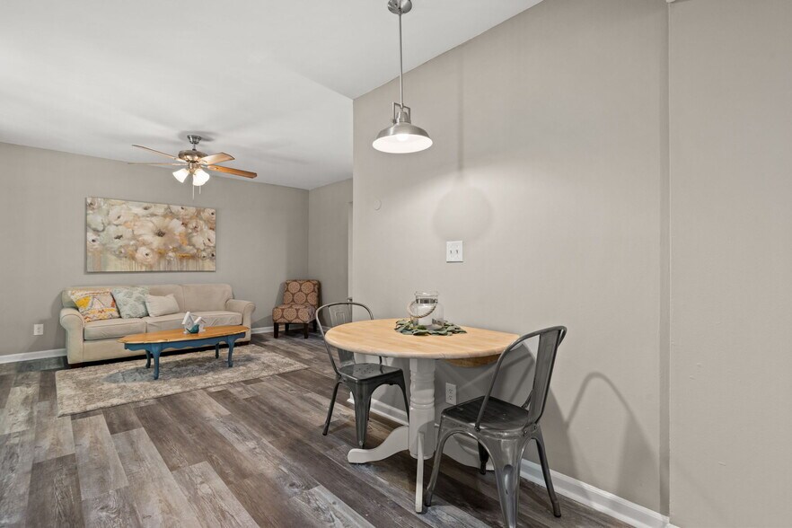 More Photos Of 110-118 Greenforest Cir, Liberty Apartments For Sale