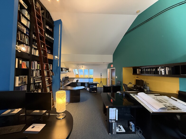 More Photos Of 11-22 Regency Plz, Glen, Glen Mills Office For Sale