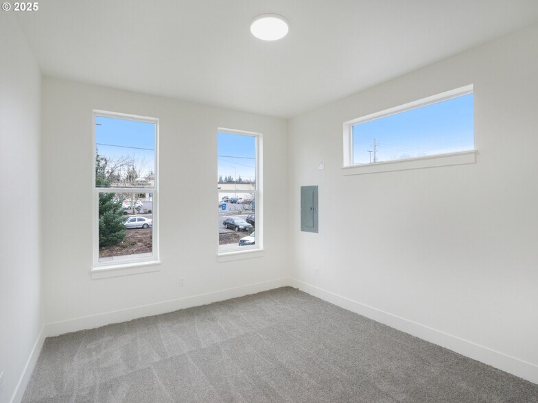 More Photos Of , Portland Multifamily For Sale