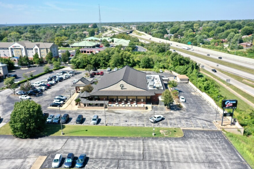 More Photos Of 4117 S National Ave, Springfield Restaurant For Sale