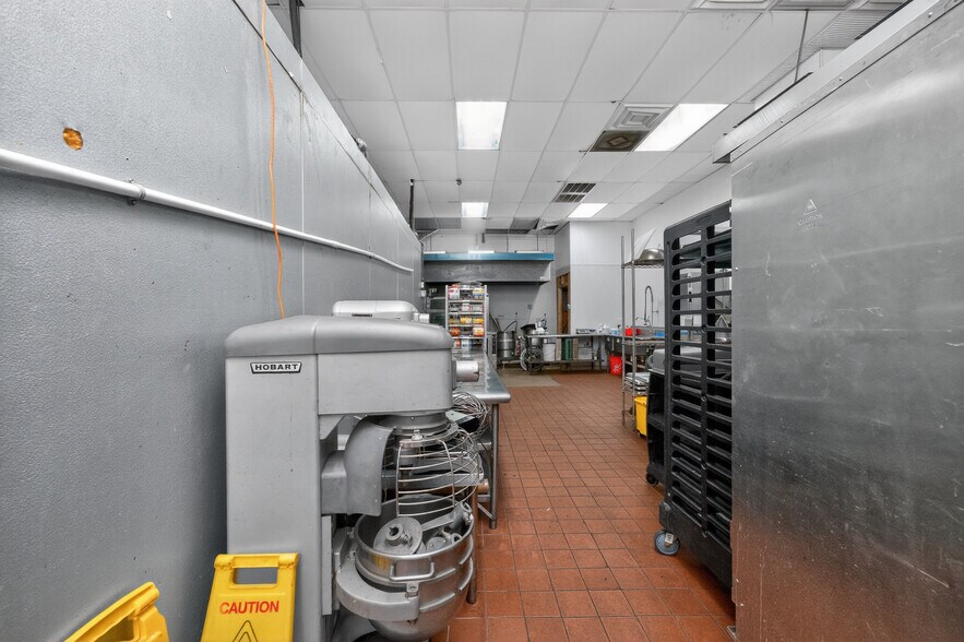 More Photos Of 23064 Harbor View Rd, Port Charlotte Warehouse For Sale