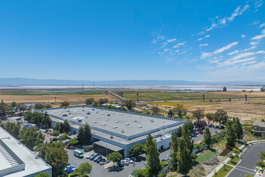 More Photos Of 39611 Eureka Dr, Newark Unknown For Lease