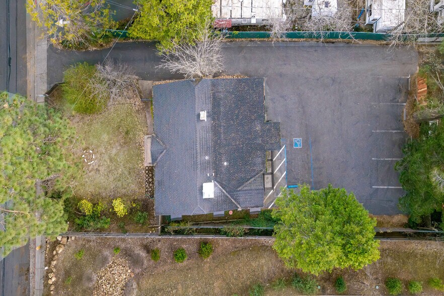 More Photos Of 825 Zion St, Nevada City Office For Sale