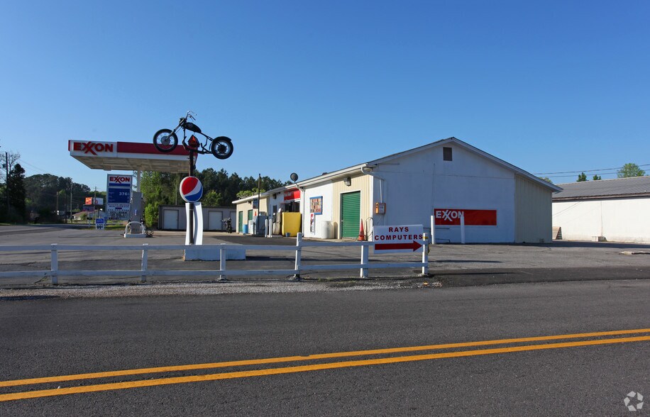 More Photos Of 279 Sutton Bridge Rd, Rainbow City Convenience Store For Sale