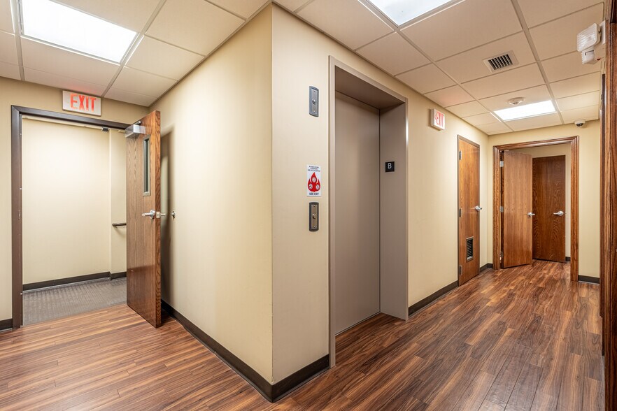 More Photos Of 16610 W 159th St, Lockport Medical For Sale