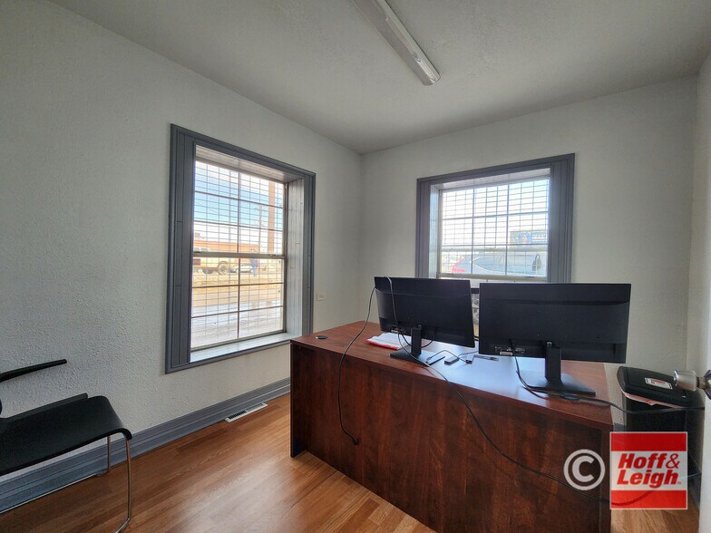 More Photos Of 1100 W Mississippi Ave, Denver Warehouse For Sale