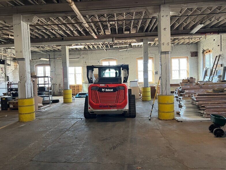 More Photos Of 42 S Brooke St, Fond Du Lac Industrial For Sale