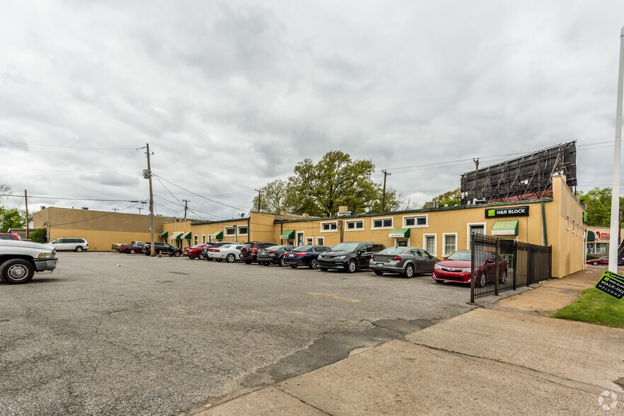 More Photos Of 615-631 Chelsea Ave, Memphis General Retail For Lease