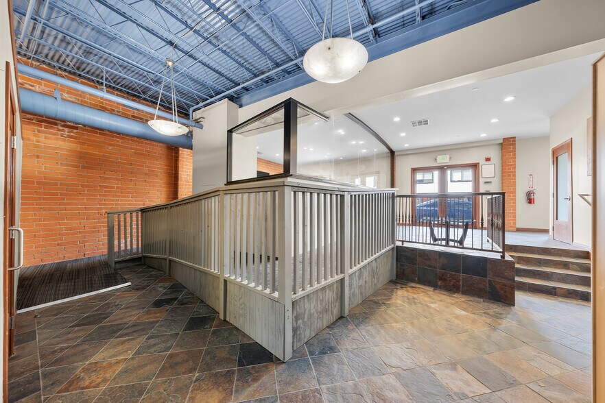 More Photos Of 122 Sheldon St, El Segundo Loft Creative Space For Sale