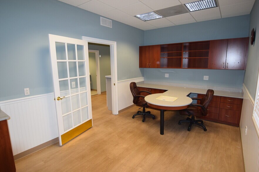 More Photos Of 66 N Main St, Sellersville Medical For Lease