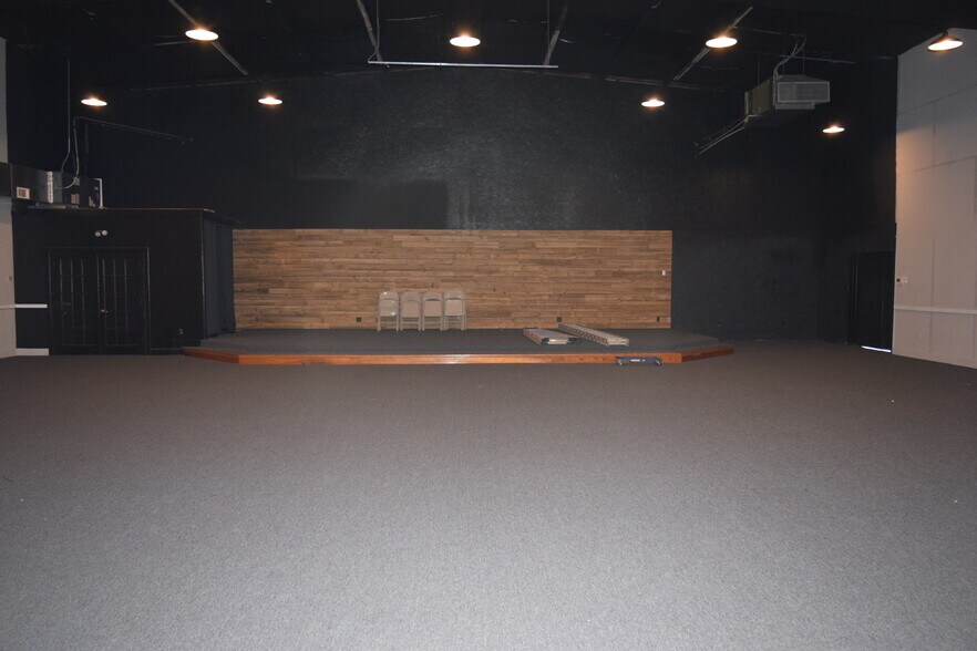 More Photos Of 37092 Miller Rd, Prairieville Industrial For Lease