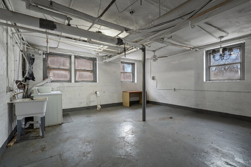 More Photos Of 16940 Log Cabin St, Detroit Apartments For Sale