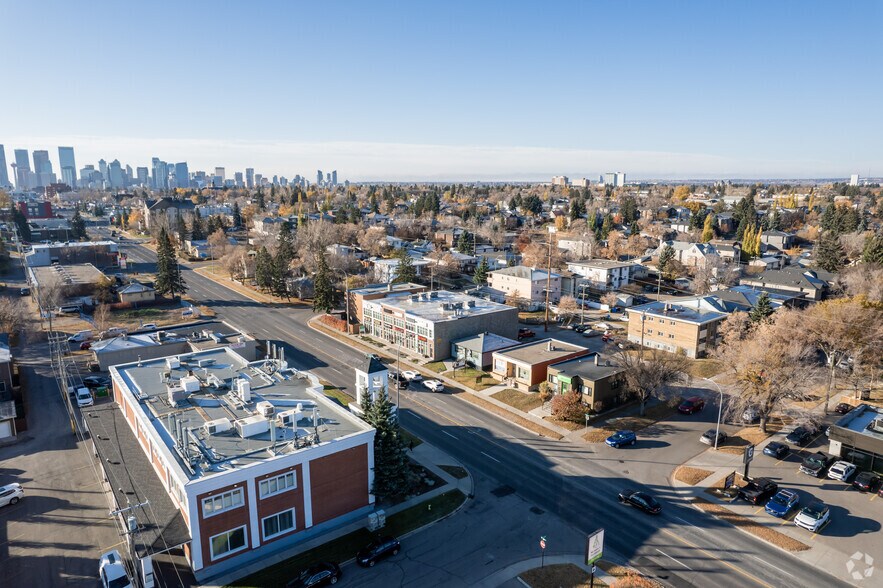 More Photos Of 2713 Centre St NW, Calgary Freestanding For Sale