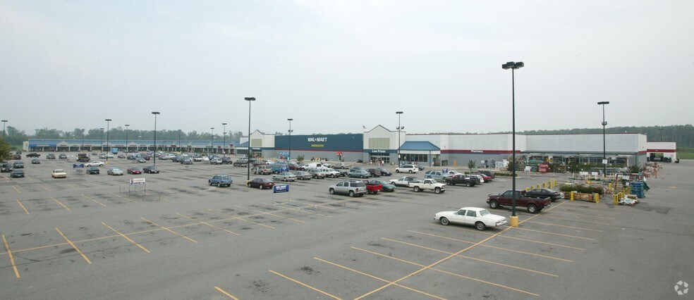 More Photos Of 1500 Armory Dr, Franklin General Retail For Sale