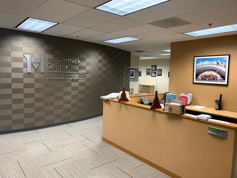 More Photos Of 6200-6250 Capitol Dr, Wheeling Flex For Lease