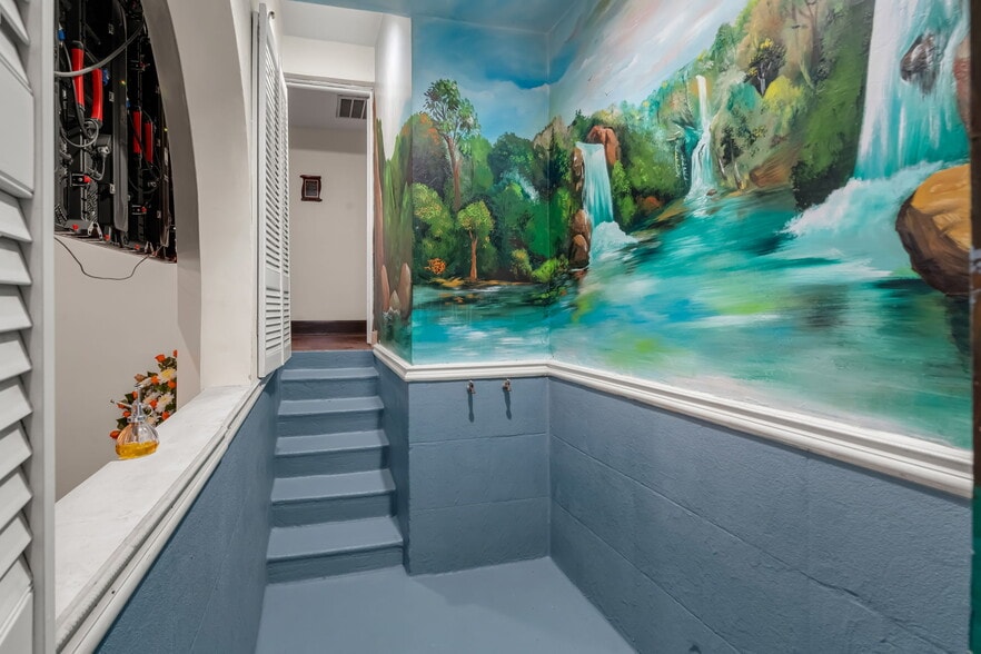 More Photos Of 1100 S Lorena St, Los Angeles Religious Facility For Sale