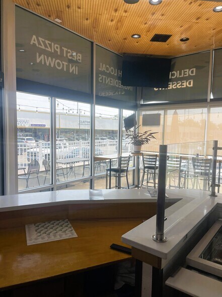 More Photos Of 3627 Perkins Rd, Baton Rouge Restaurant For Lease
