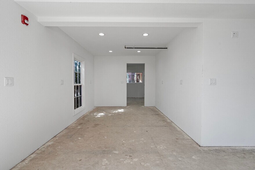 More Photos Of 107 3rd St, San Juan Bautista Storefront Retail Residential For Lease