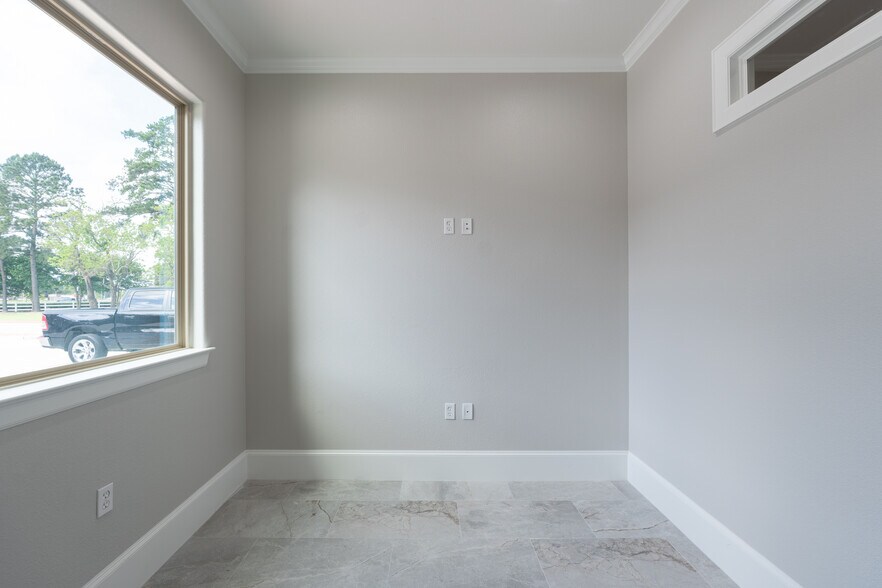 More Photos Of 12414 Spring Cypress Rd, Tomball Medical For Sale