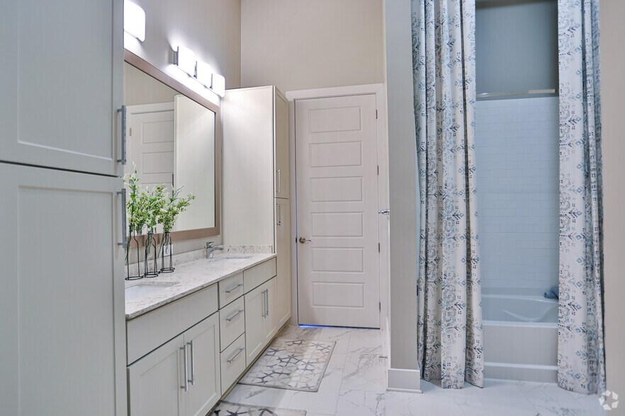 More Photos Of 7420 N Rea Park Ln, Charlotte Apartments For Lease