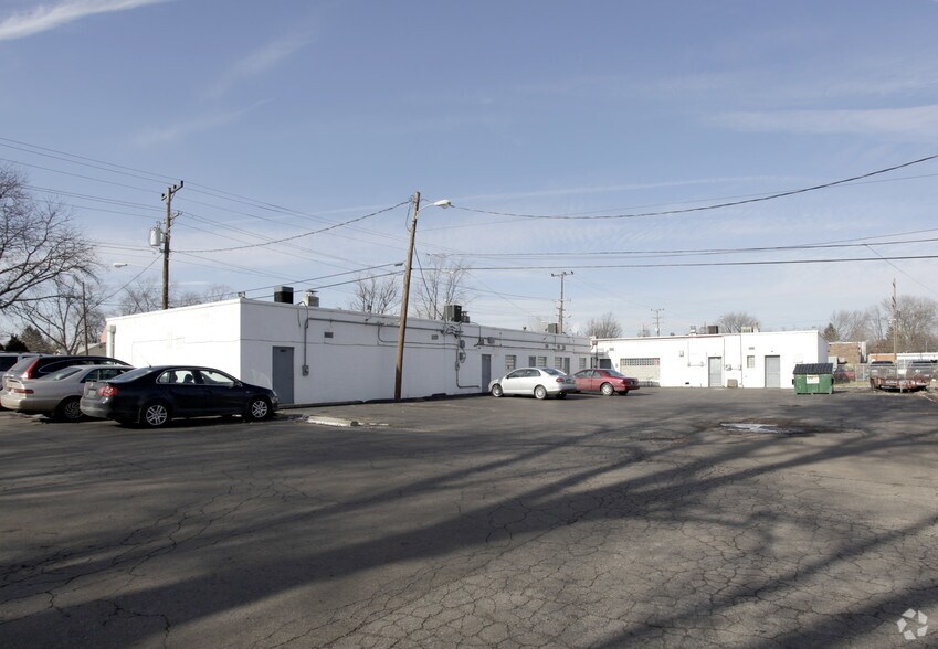 More Photos Of 3274-3292 Maize Rd, Columbus Storefront Retail Office For Lease