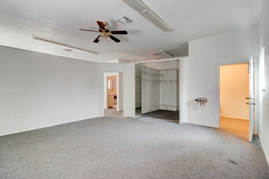 More Photos Of 2820 Howland Blvd, Deltona Storefront Retail Office For Sale