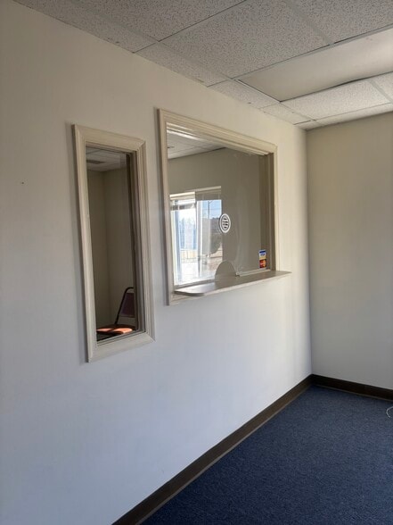 More Photos Of 12 Salters Creek Rd, Hampton Office For Lease