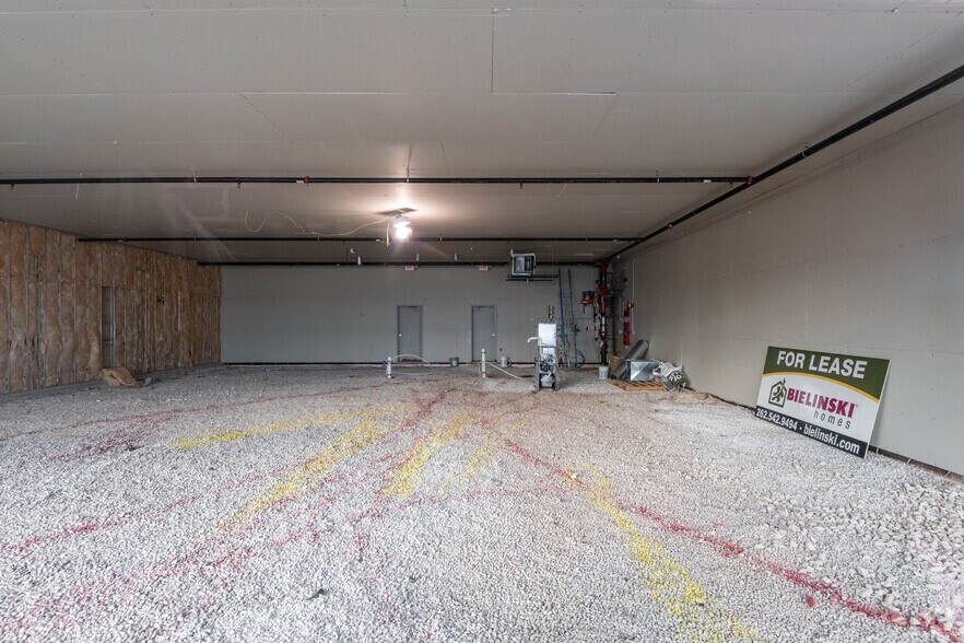 More Photos Of 155 Sweetwater Blvd, Port Washington Unknown For Lease