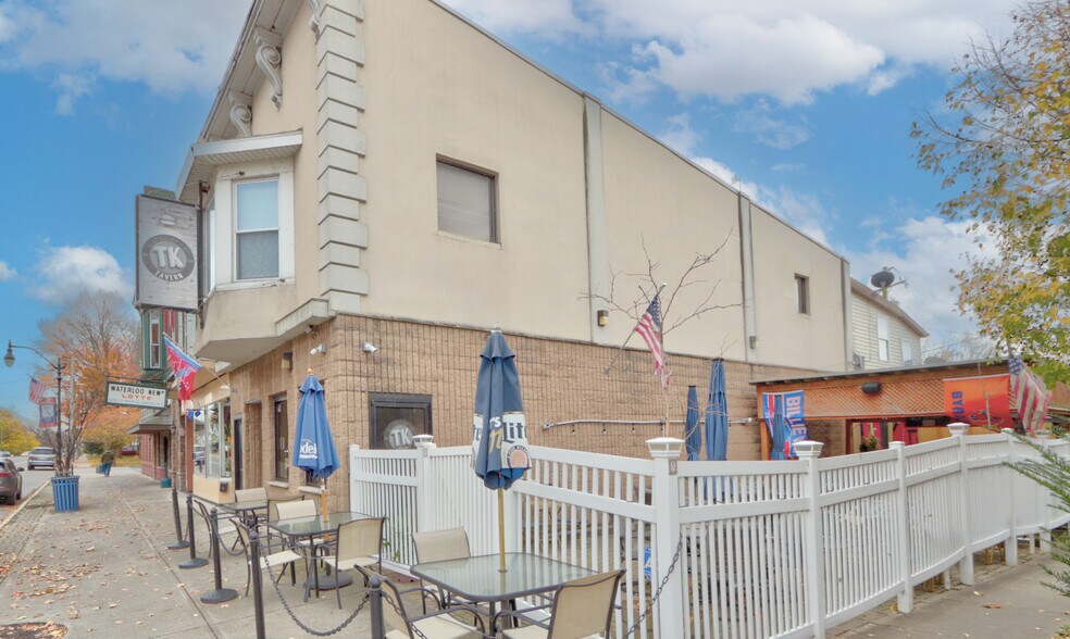 More Photos Of 14 E Main St, Waterloo Township Bar For Sale