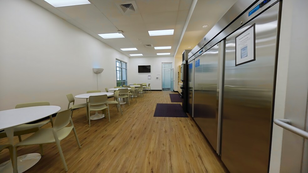 More Photos Of 2914 SE I St, Bentonville Office For Lease