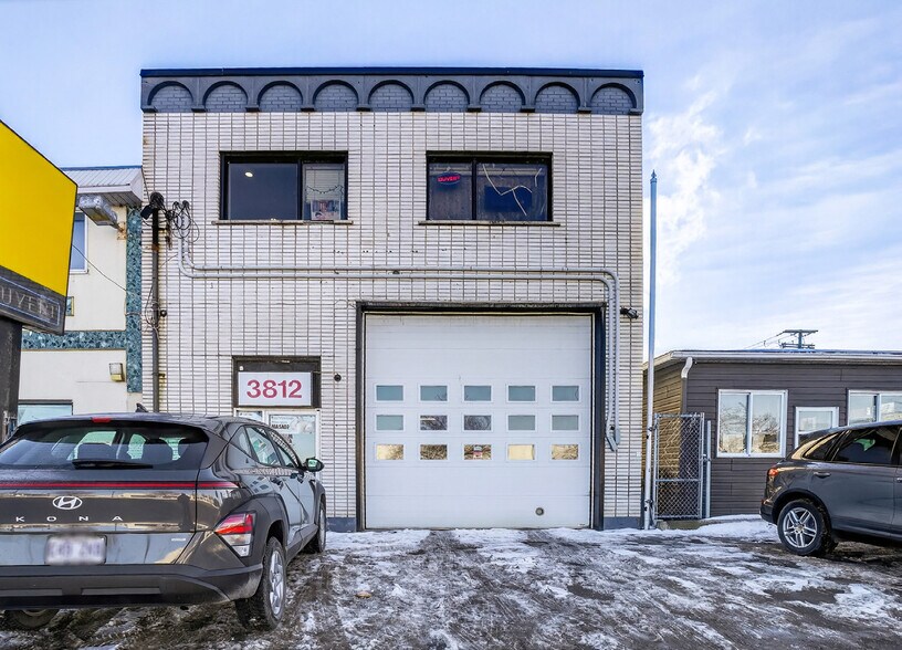 More Photos Of 3812 Rue Jarry E, Montréal Auto Repair For Sale