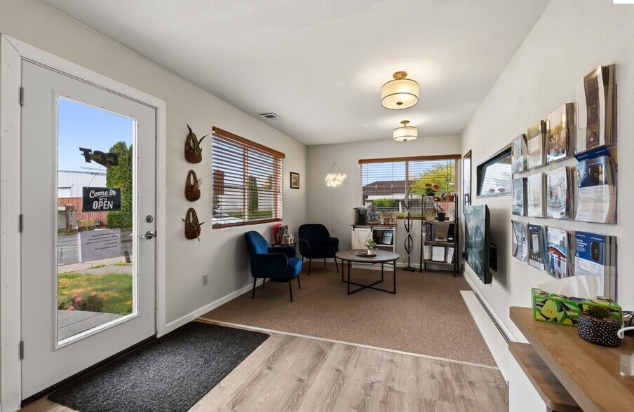 More Photos Of 135 McGhee Rd, Kootenai Flex For Sale
