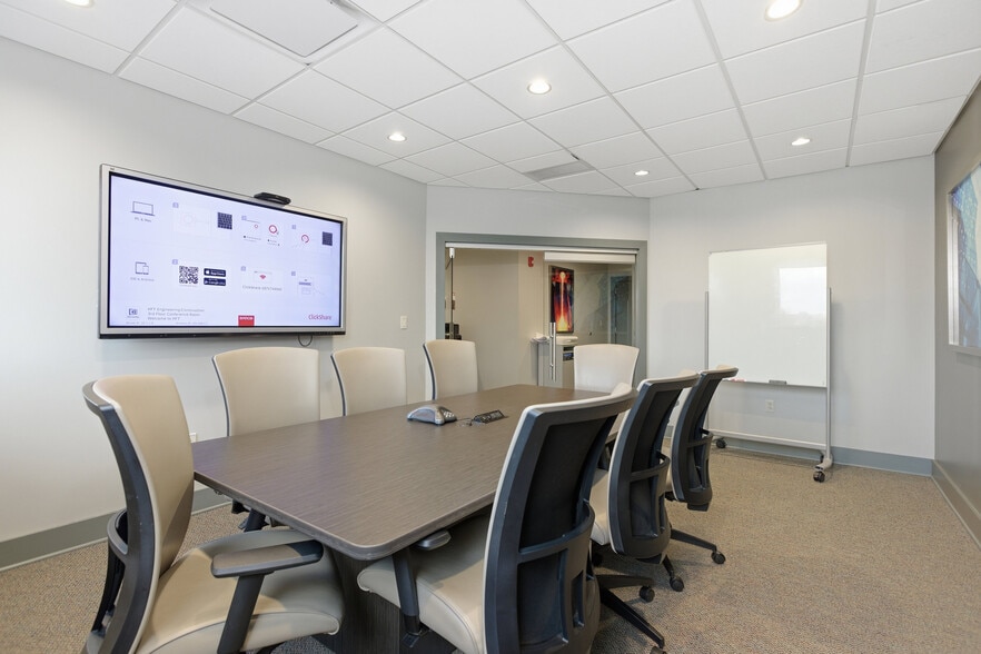 More Photos Of 3009 Washington Rd, McMurray Office For Sale