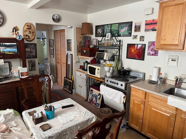 More Photos Of 3853 Delmar Ave, Cincinnati Apartments For Sale
