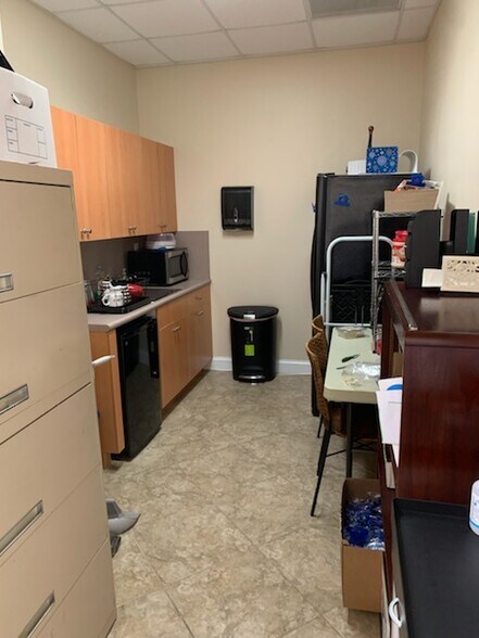 More Photos Of 10620 Griffin Rd, Cooper City Medical For Sale