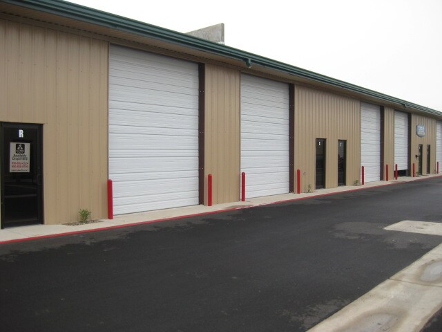 Primary Photo Of 301 Cedar Ave, McAllen Warehouse For Lease