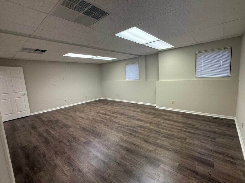 More Photos Of 53842 Generations Dr, South Bend Office For Lease