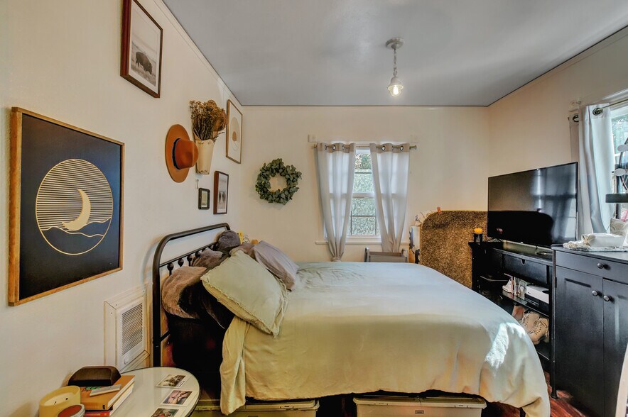 More Photos Of 153 Kenmass Ave, Auburn Apartments For Sale