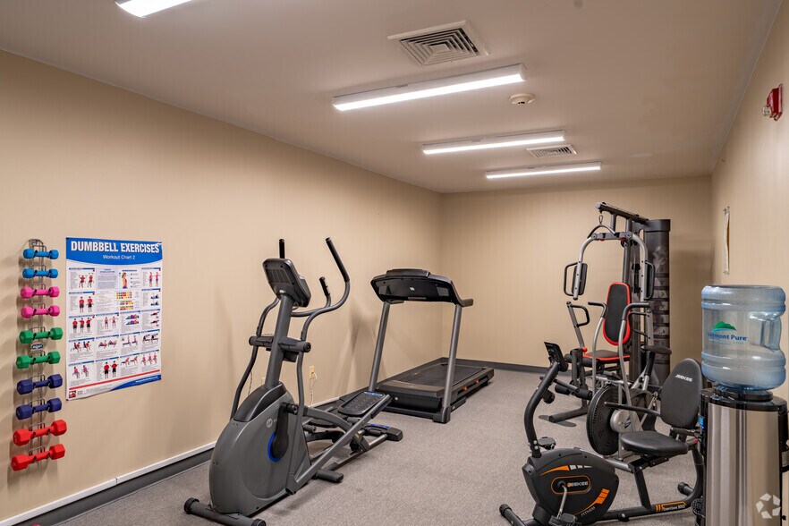 More Photos Of 2341 Union Rd, West Seneca Apartments For Lease