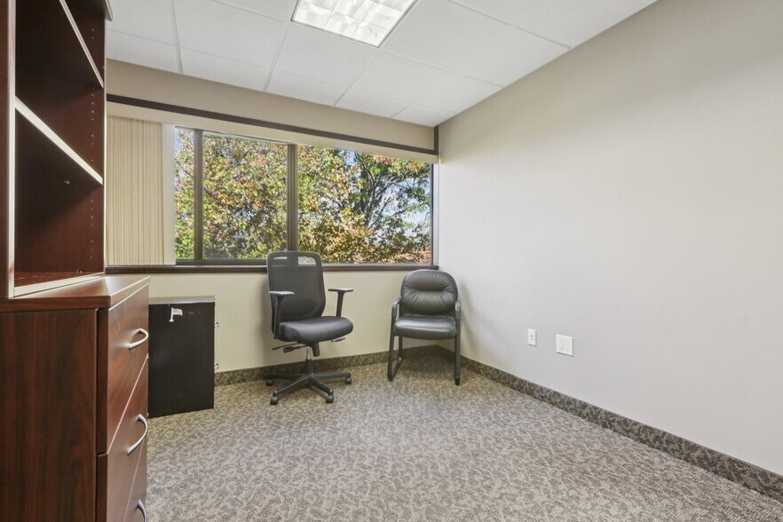 More Photos Of 401 Hamburg Turnpike, Wayne Medical For Sale