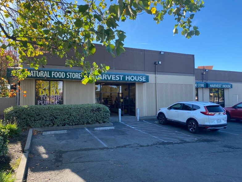 Primary Photo Of 2395 Monument Blvd, Concord Showroom For Sale