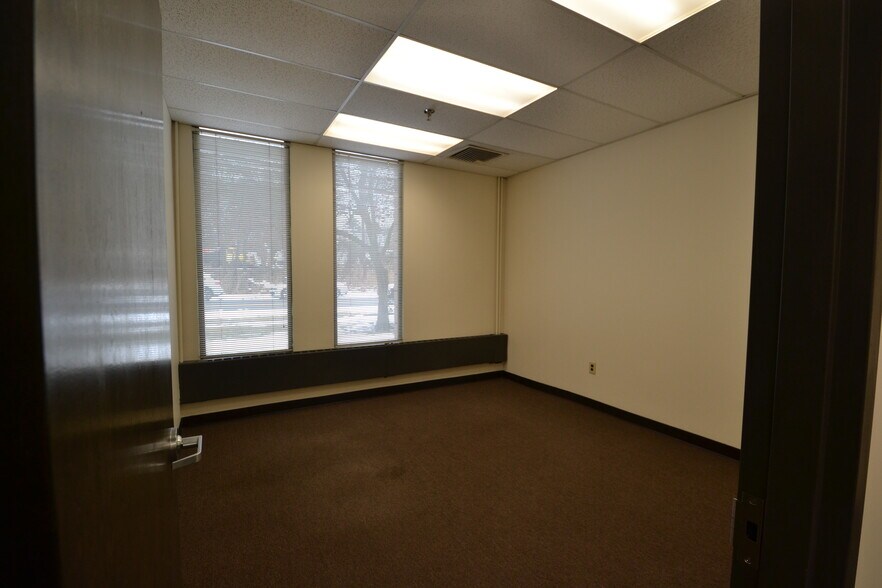 More Photos Of 65 Railroad Ave, Ridgefield Flex For Lease