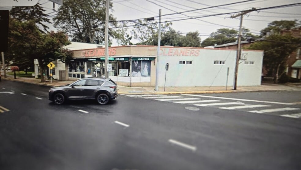 More Photos Of 163 Broadway, Amityville General Retail For Sale