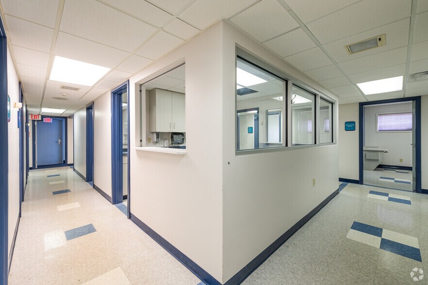 More Photos Of 2220 N Monroe St, Decatur Medical For Sale
