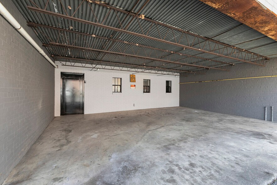 More Photos Of 150 N Steele St, Sanford Office For Sale
